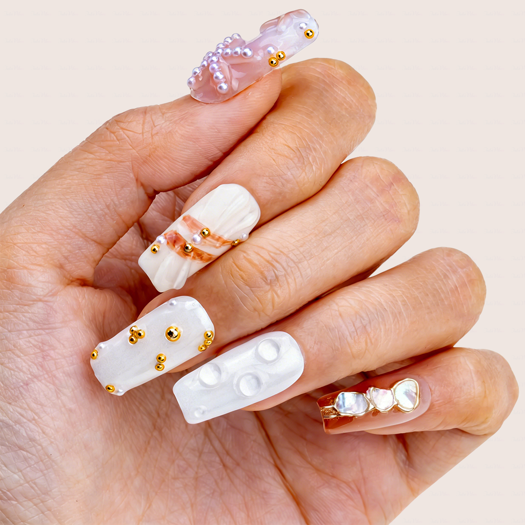 Coastal Pearl – Nude White Short Square Press-Ons with 3D Starfish & Seashell Accents