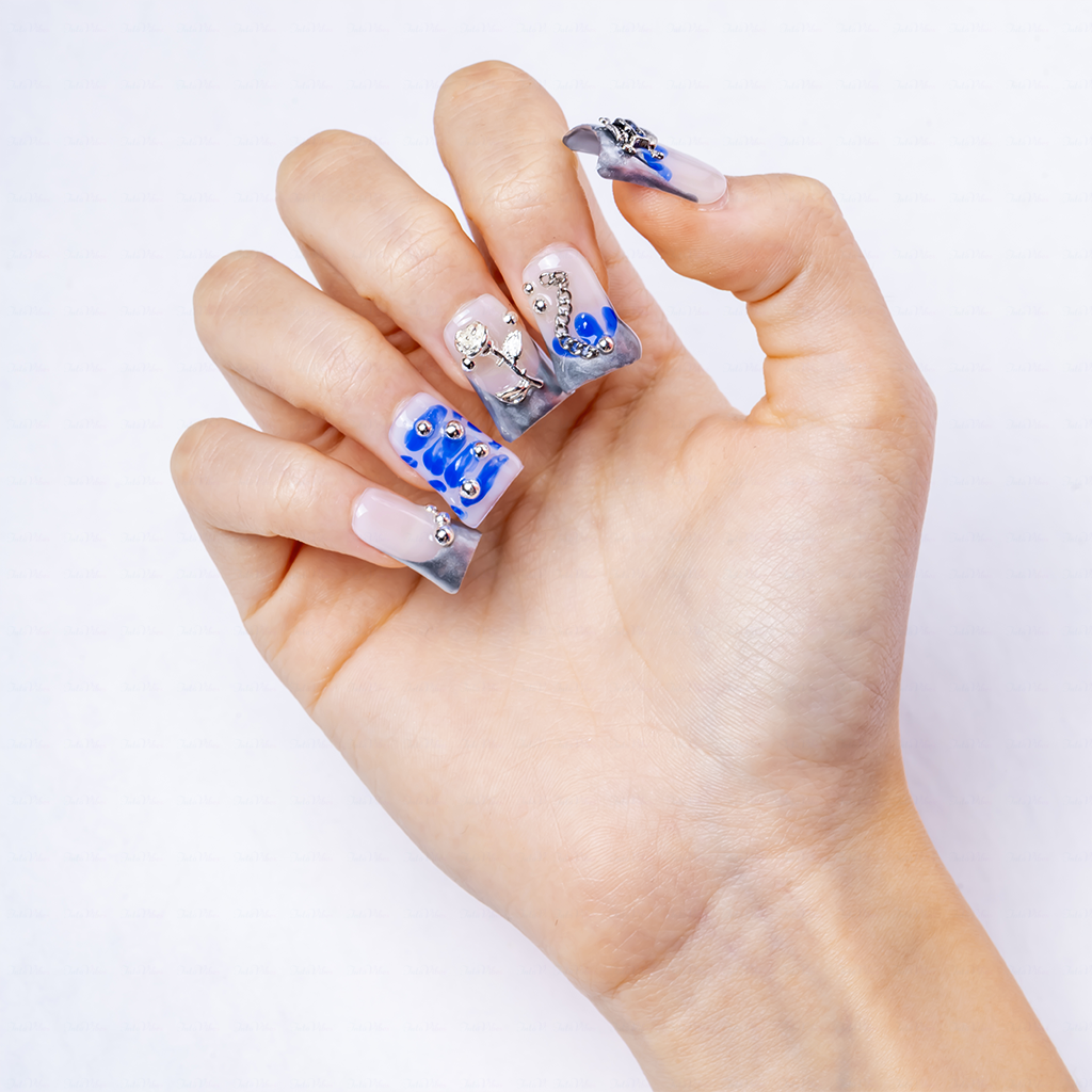 Chrome Vortex – Blue & Silver Short Duck Press-Ons with 3D Chain & Metal Accents